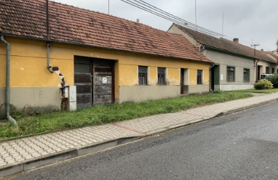 Pozemek letonice